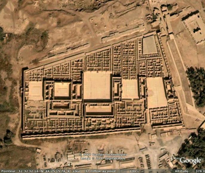 Plan du palais de Nabuchodonosor II. www.tout-sur-google-earth.com